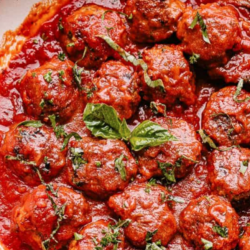 Meatballs w/ Marinara